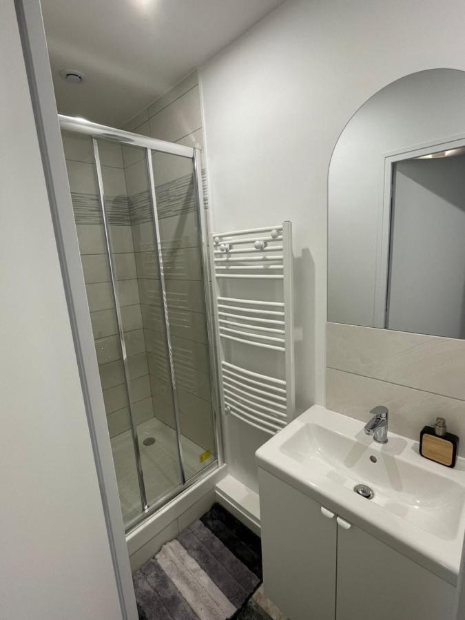 Joli T2, Terrasse Et Jardin, Ideal Pour Familles, A 15 Min De L'Aeroport Roissy Cdg Tremblay-en-France Extérieur photo