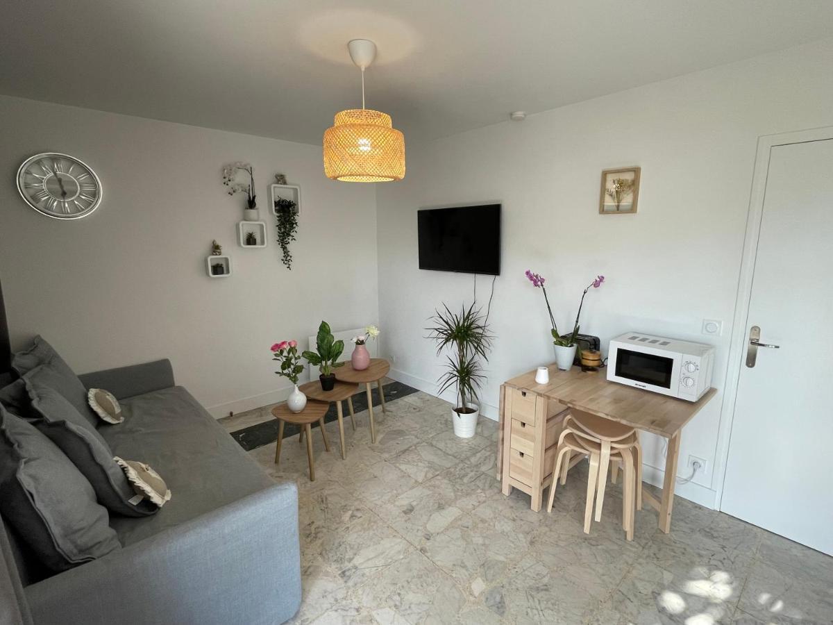 Joli T2, Terrasse Et Jardin, Ideal Pour Familles, A 15 Min De L'Aeroport Roissy Cdg Tremblay-en-France Extérieur photo